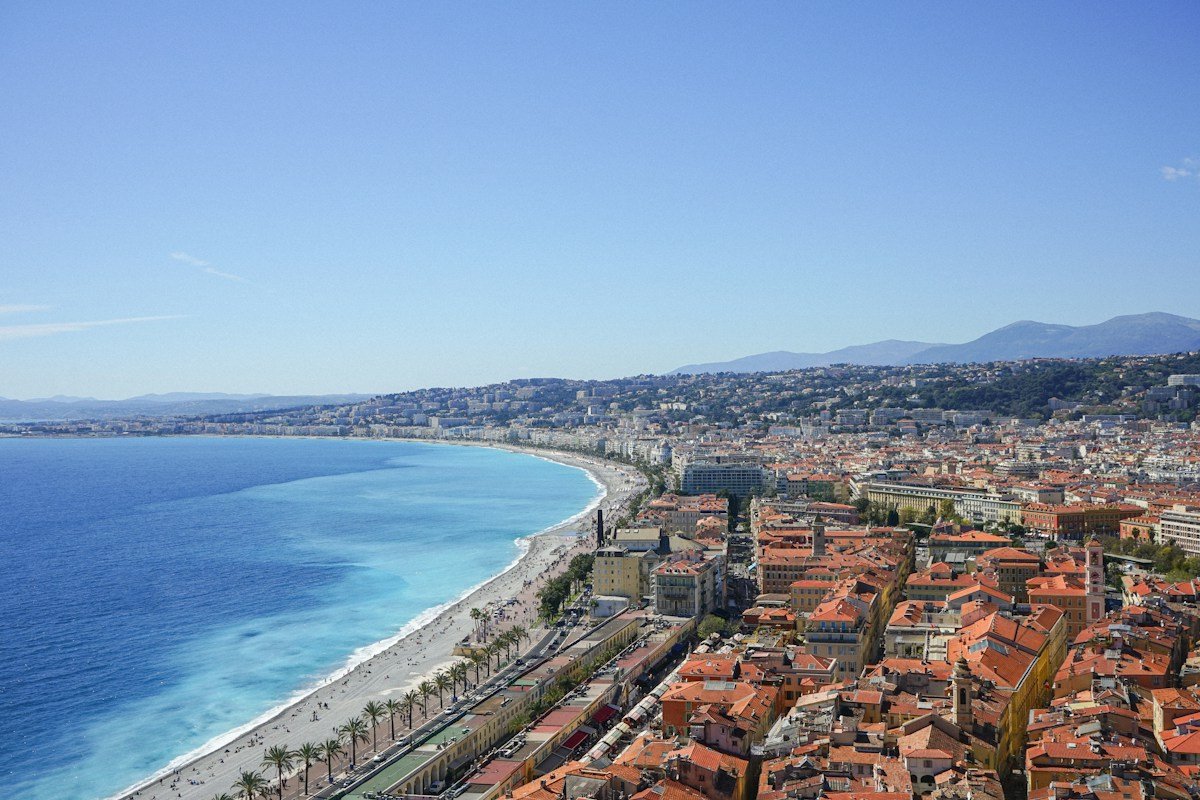 Nice et la baie des Anges.